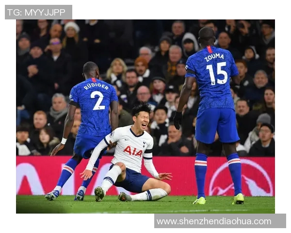 镜头捕捉：孙兴慜赛场小动作引发热议